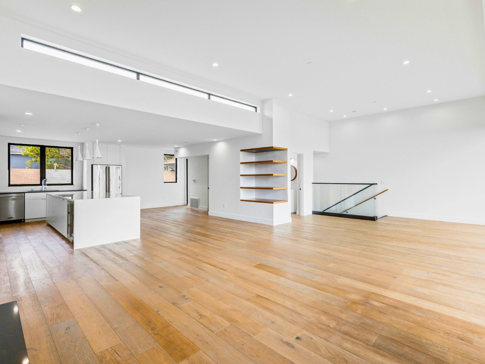 Wohnbereich mit Laminatboden in Leverkusen